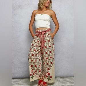 POL Premiere Women’s Floral Wide-Leg Tie-Waist Pants - Red on Cream